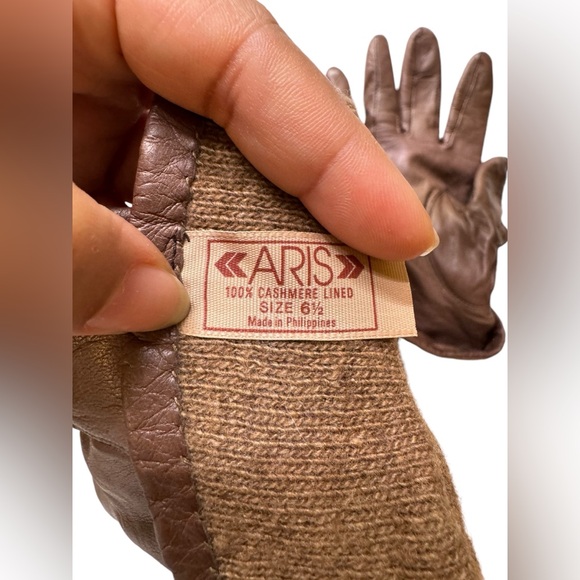 Vintage ARIS Womens Brown Soft Leather Gloves 100% Cashmere Lined Size 6.5 - Picture 7 of 8